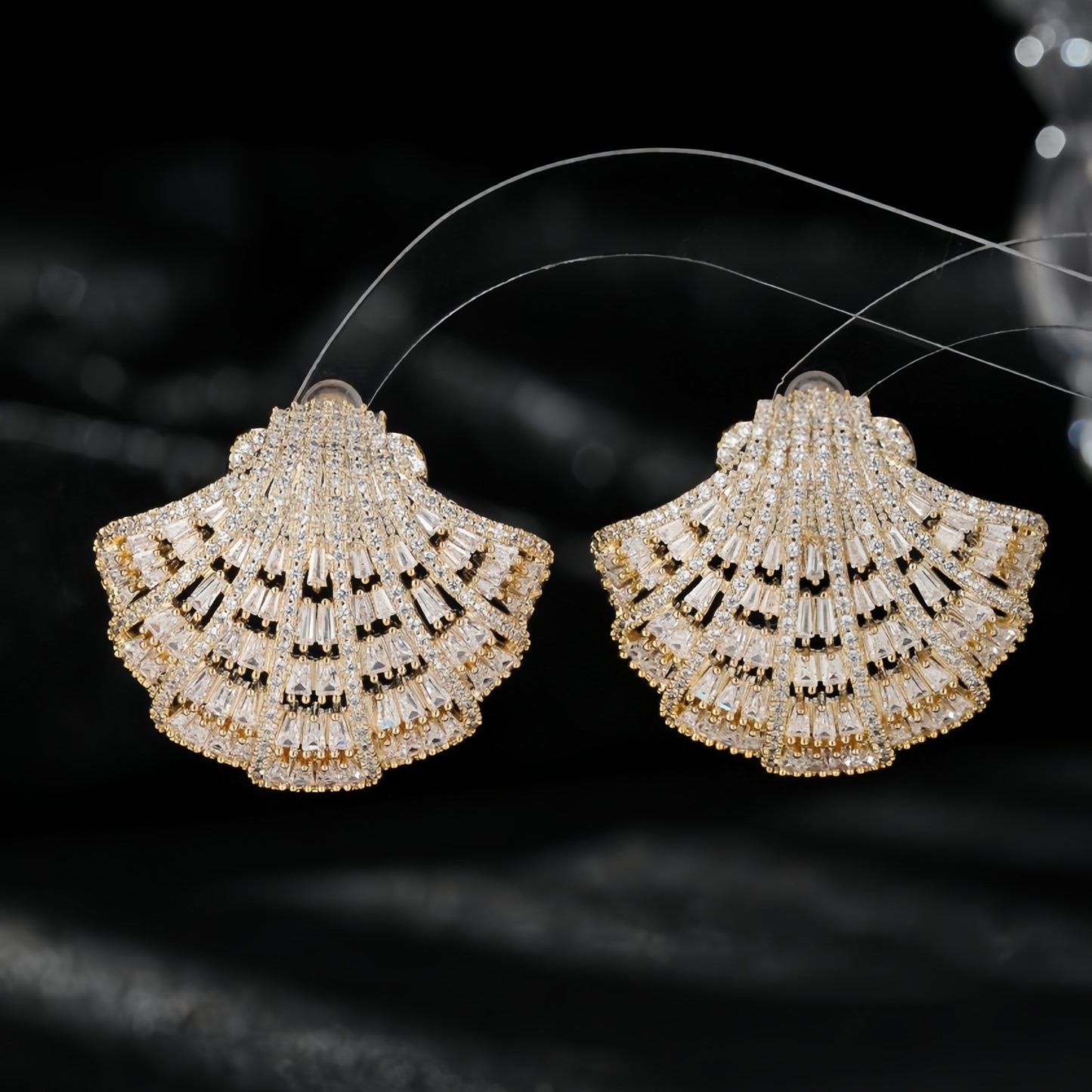 أقراط نسائية مرصعة بالزركون الصدفي الفاخر - أقراط خفيفة الوزن، بتصميم أنيق وعصري 