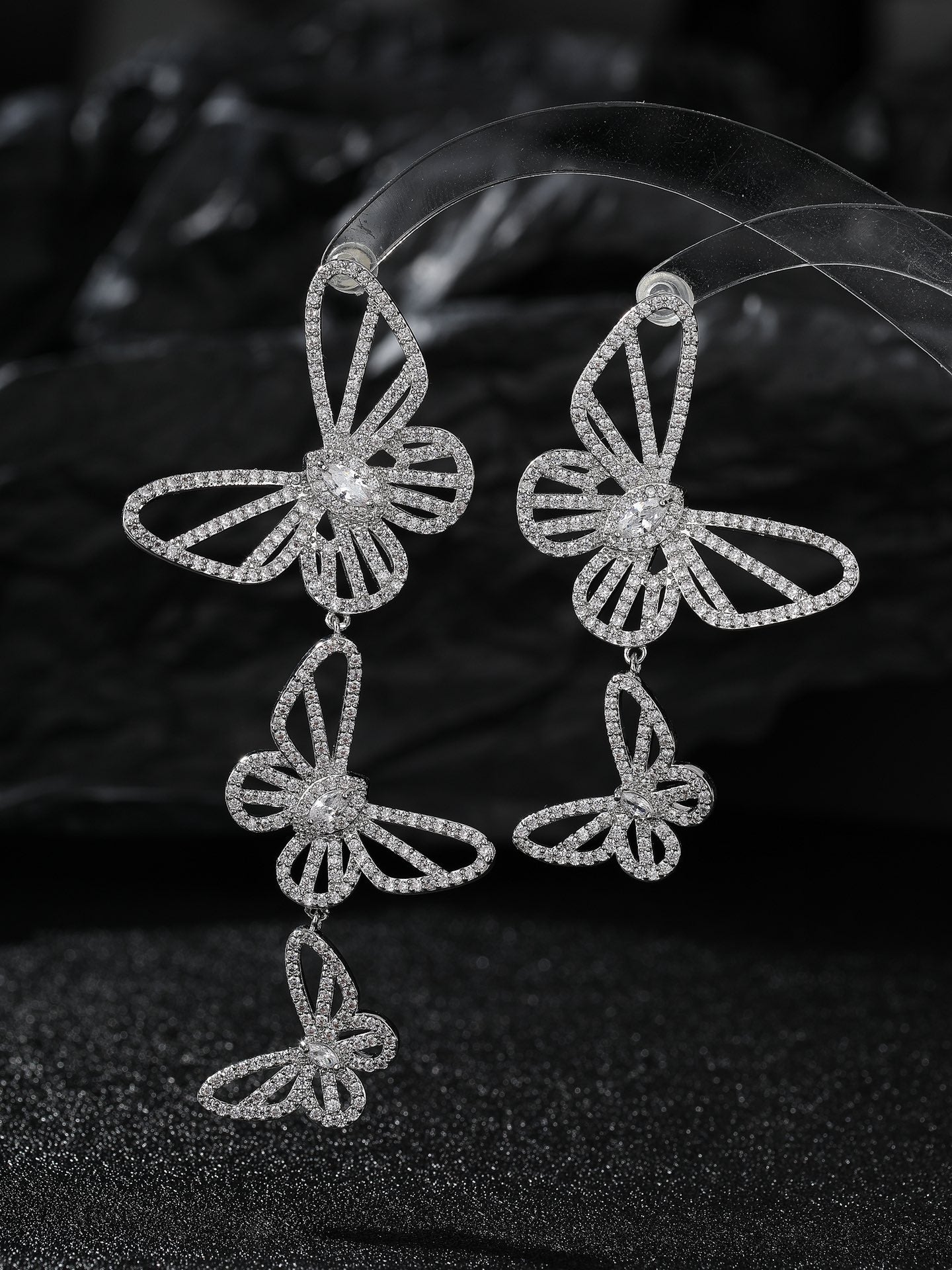 أقراط فراشة غير متماثلة - أقراط أنيقة طويلة مرصعة بالزركون بالكامل 